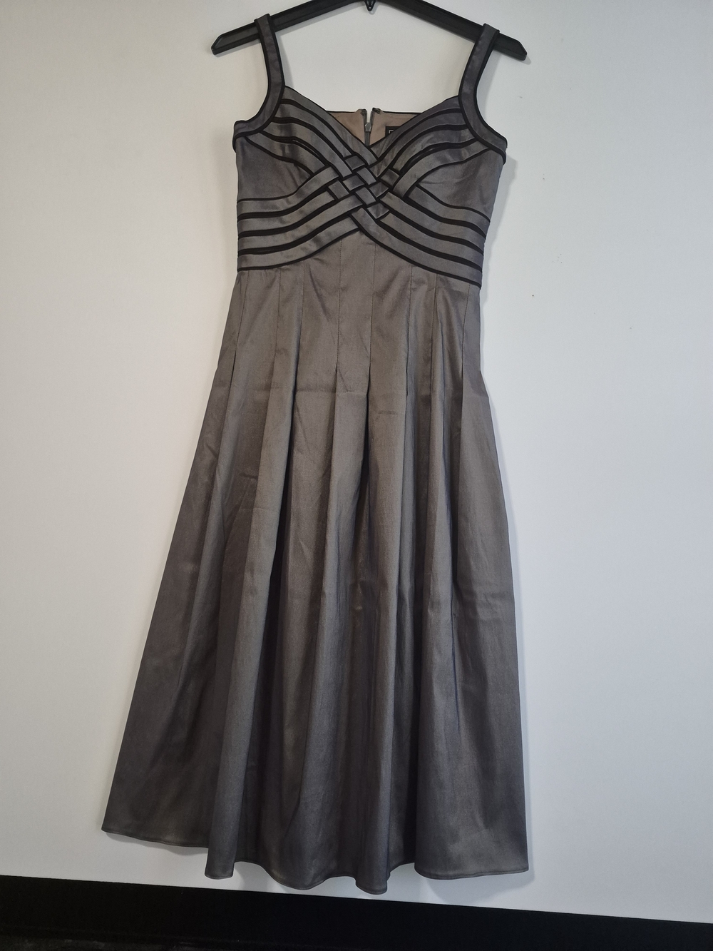 Alex Evenings Silver Metallic Basketweave Cocktail Dress Size 6